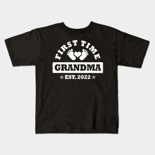 First Time Grandma Est 2022 Funny New Grandma Gift Kids T-Shirt